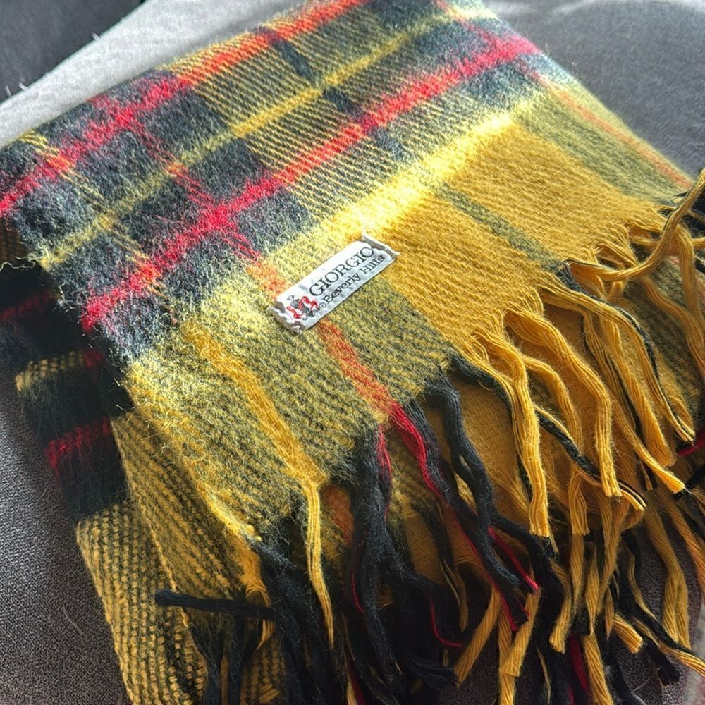 Vtg Plaid GIORGIO Beverly Hills Blanket Scarf 48"x51" w/Fringe